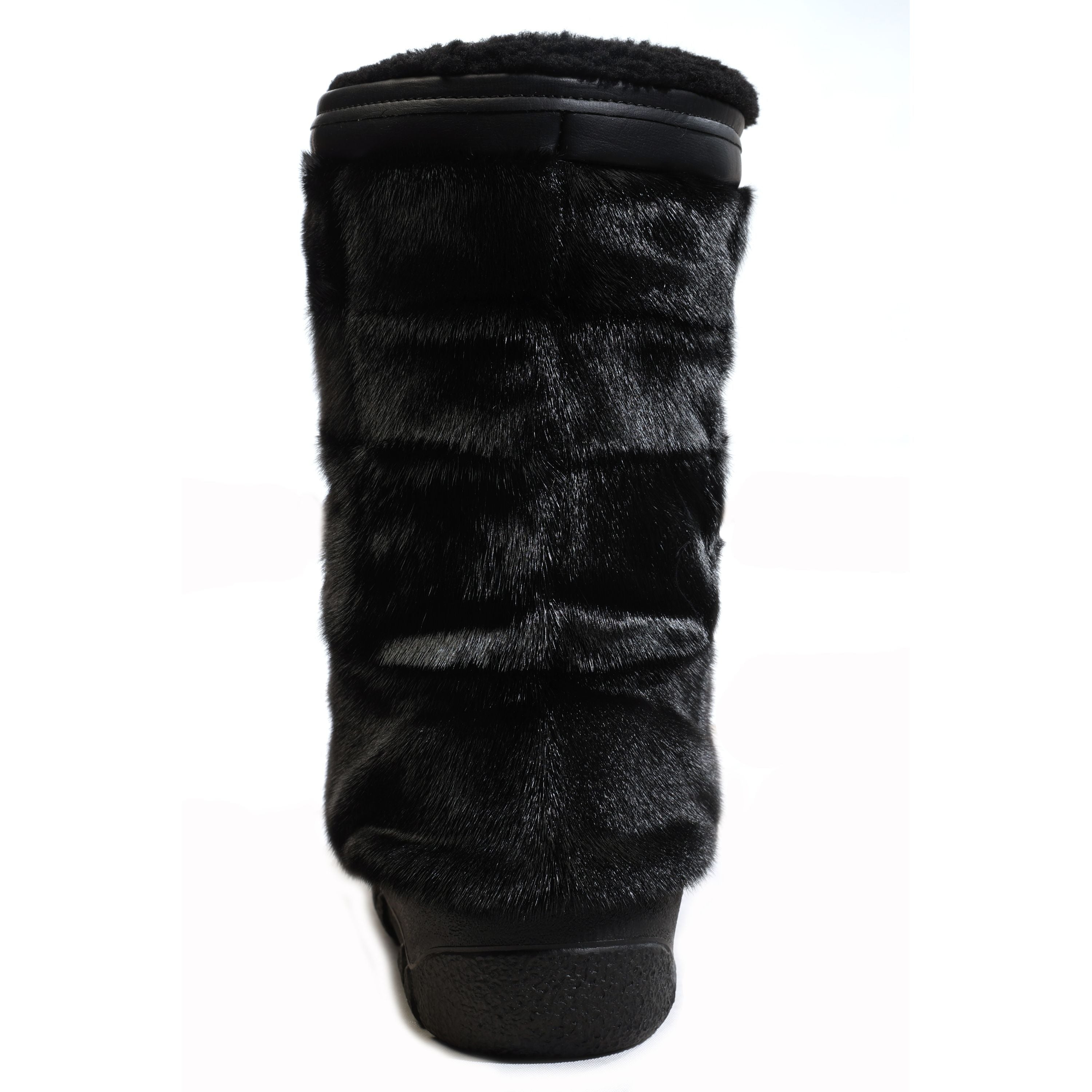 Bottes en fourrure de Loup Marin naturel - Noueva | BILODEAU Canada Bottes en fourrure de Loup Marin naturel - Noueva | BILODEAU Canada