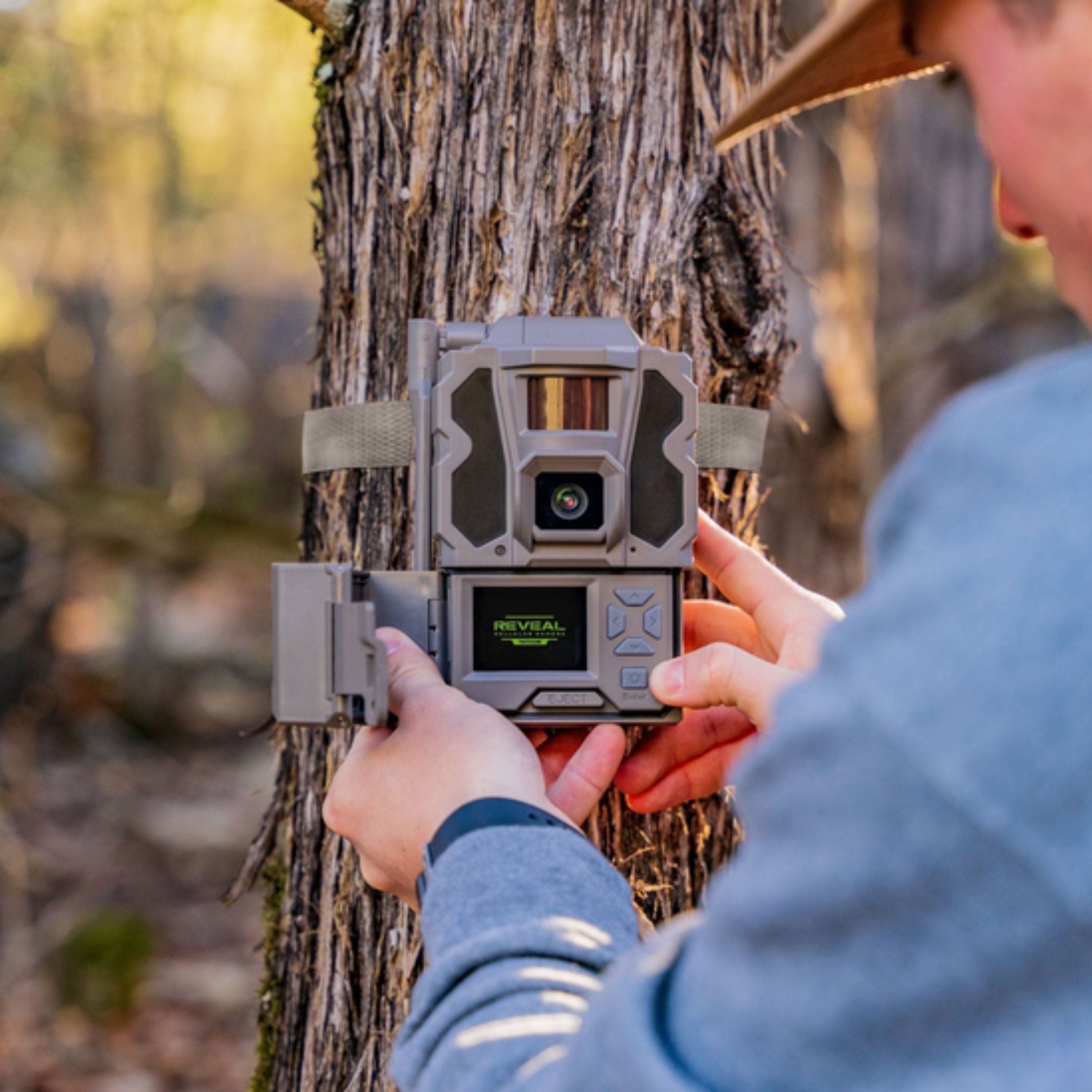 "Reveal Pro 3" Cellular camera