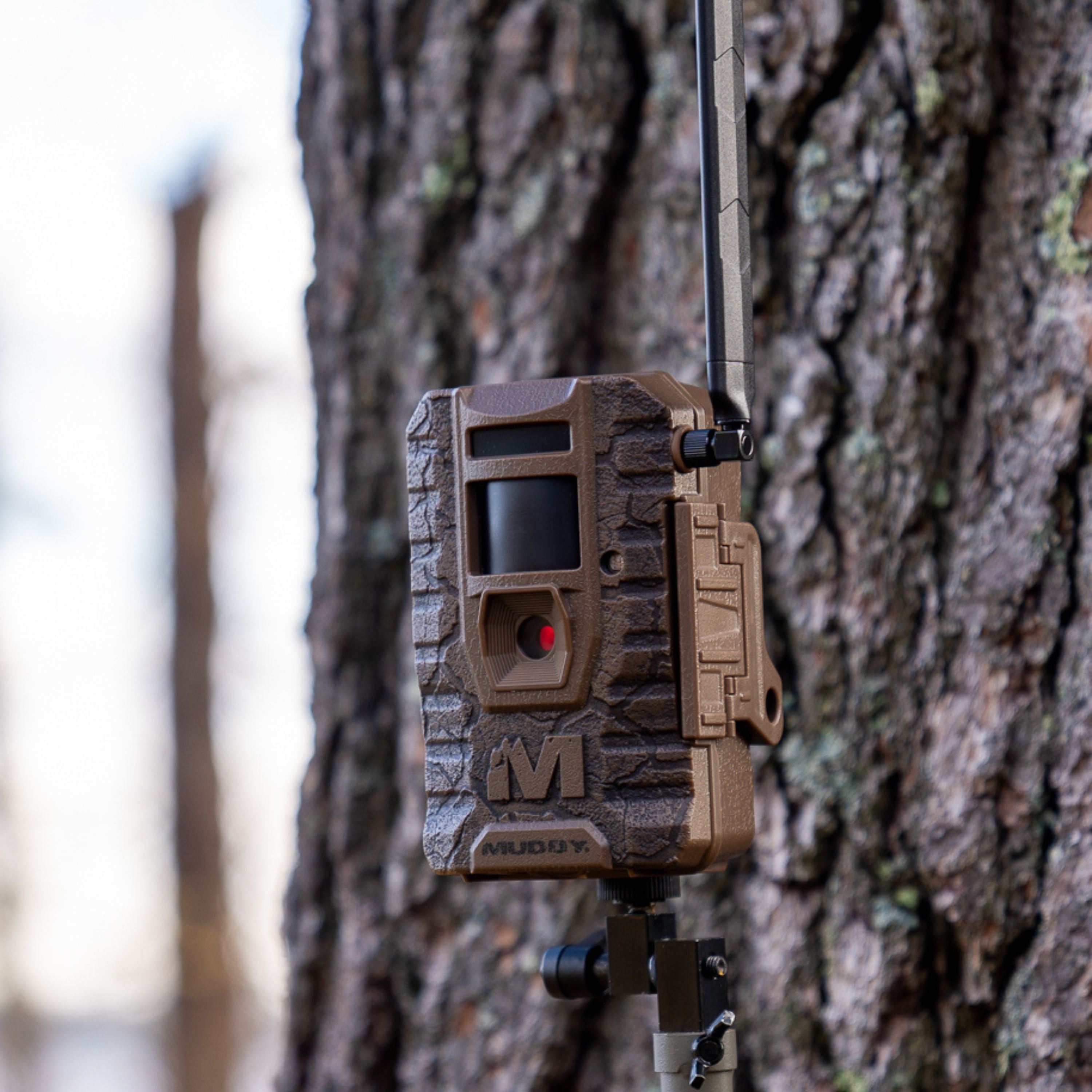 "Mitigator 2.0" cellular camera