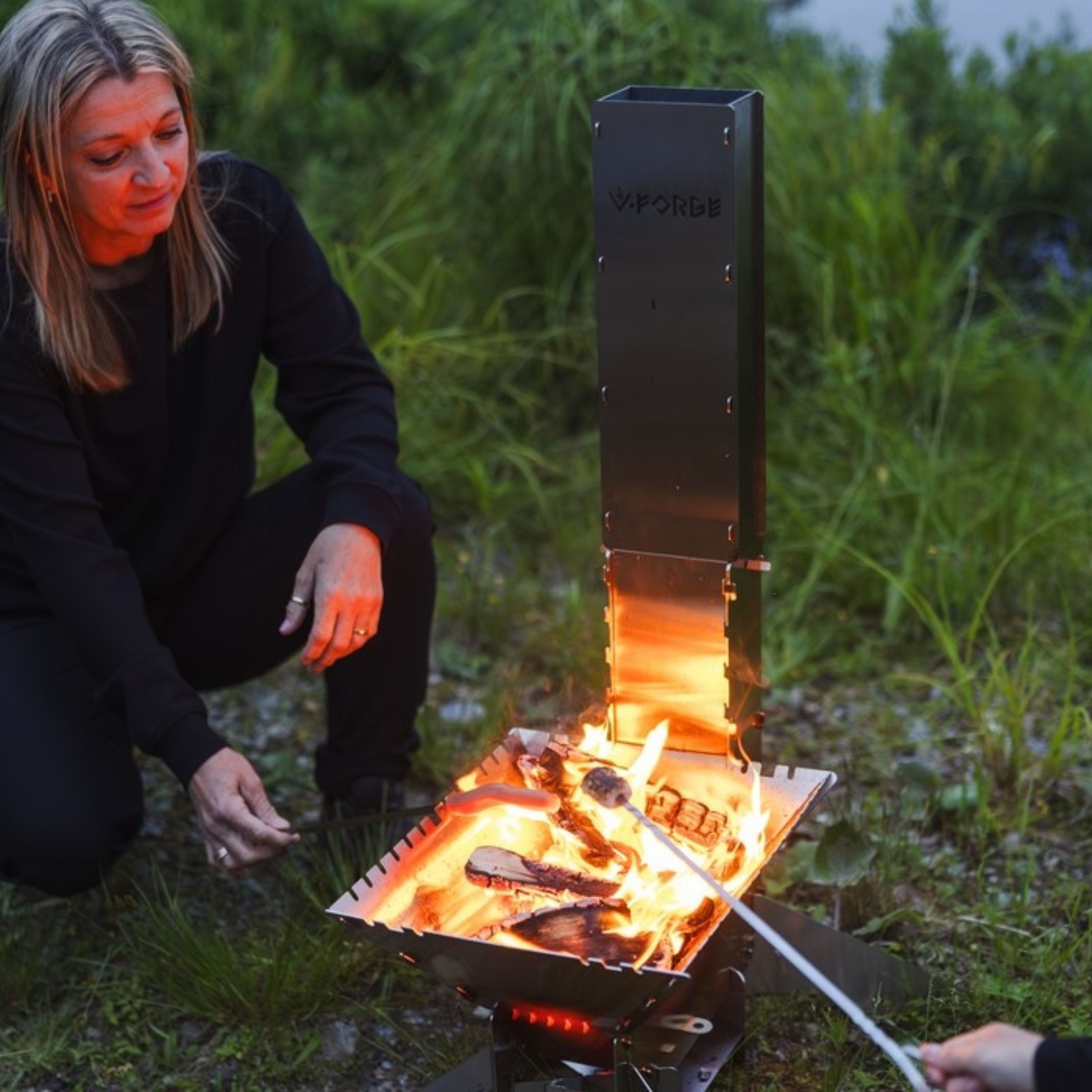 "Nomad" Charcoal grill